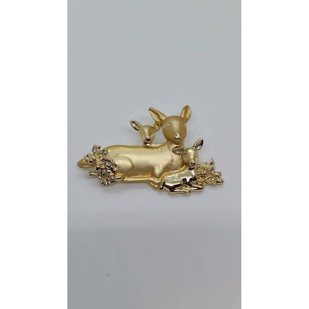 Vintage Danecraft deer brooch gold tone‎